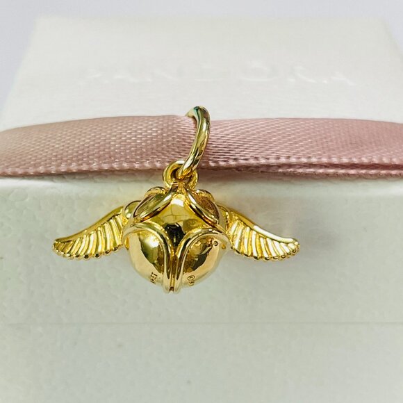 Pandora Harry Potter, Golden Snitch Pendant - Picture 1 of 8